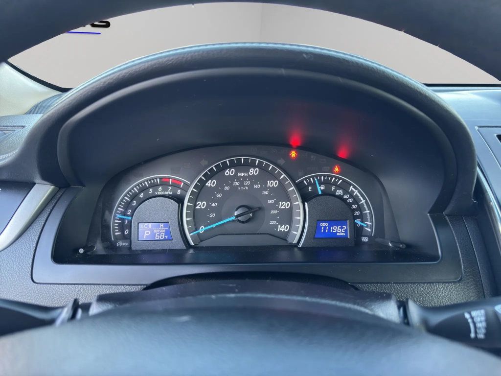 2014 Toyota Camry LE Sedan 4D - 22984829 - 10