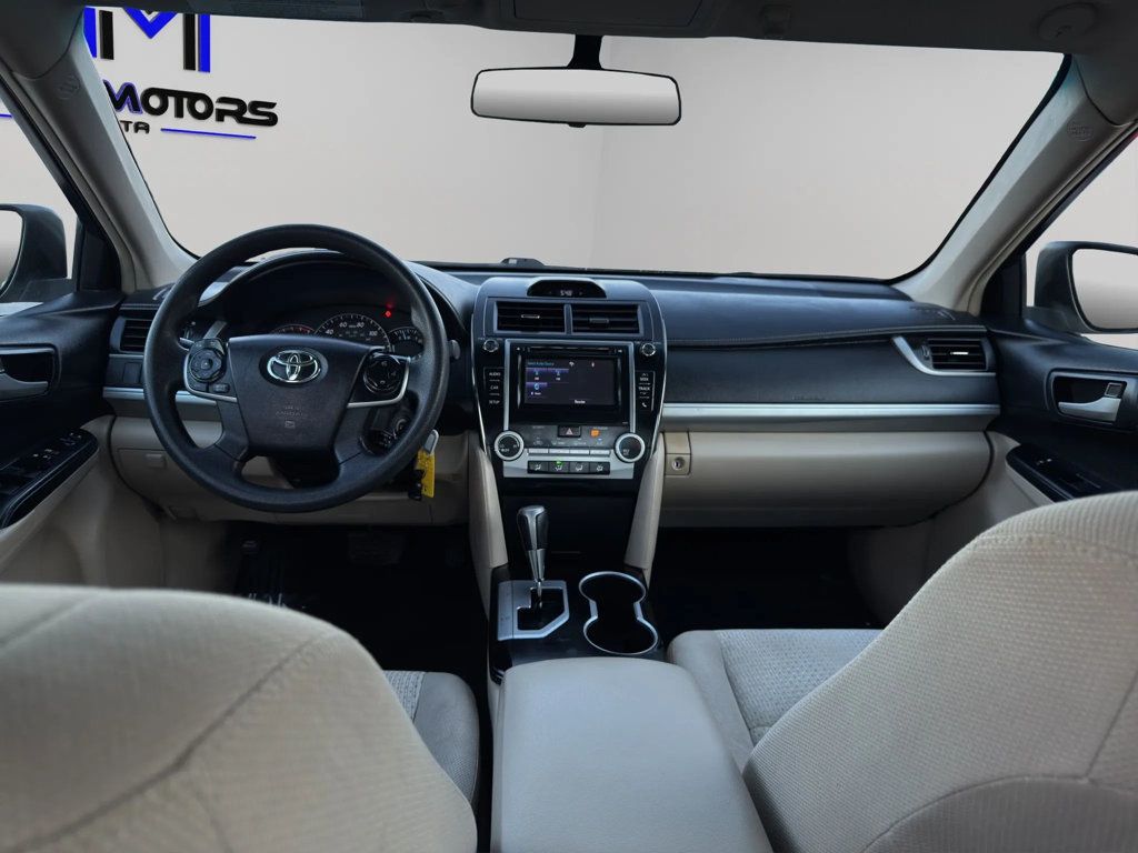 2014 Toyota Camry LE Sedan 4D - 22984829 - 16