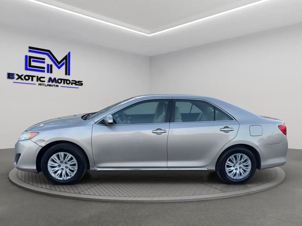 2014 Toyota Camry LE Sedan 4D - 22984829 - 1