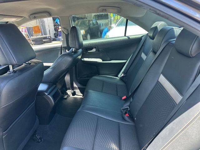 2014 Toyota Camry SE - 23047205 - 13