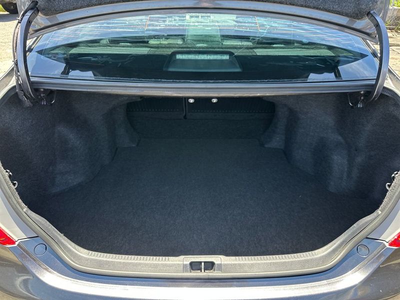 2014 Toyota Camry SE - 23047205 - 18