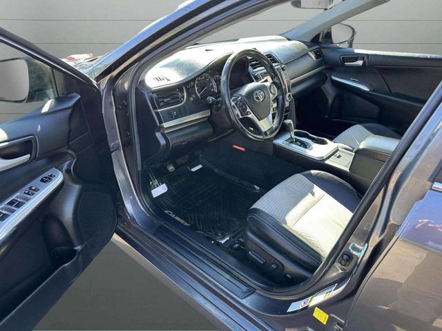 2014 Toyota Camry SE 4dr Sedan - 22938446 - 13