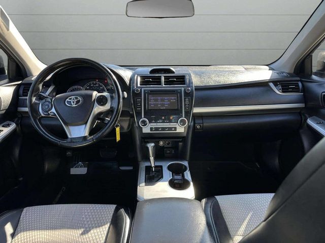 2014 Toyota Camry SE 4dr Sedan - 22938446 - 35