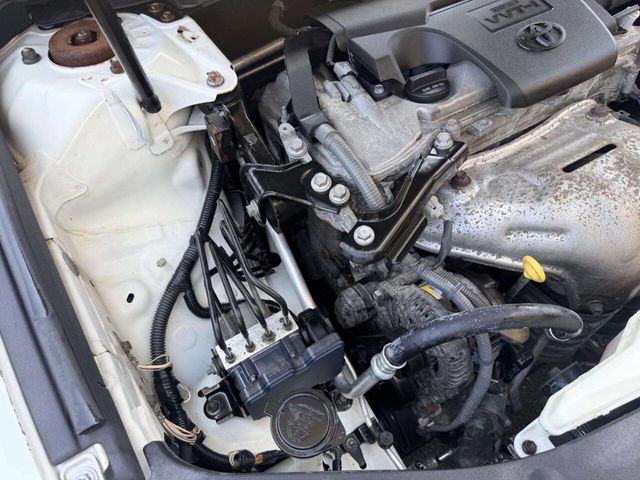 2014 Toyota Camry SE 4dr Sedan - 23050434 - 11