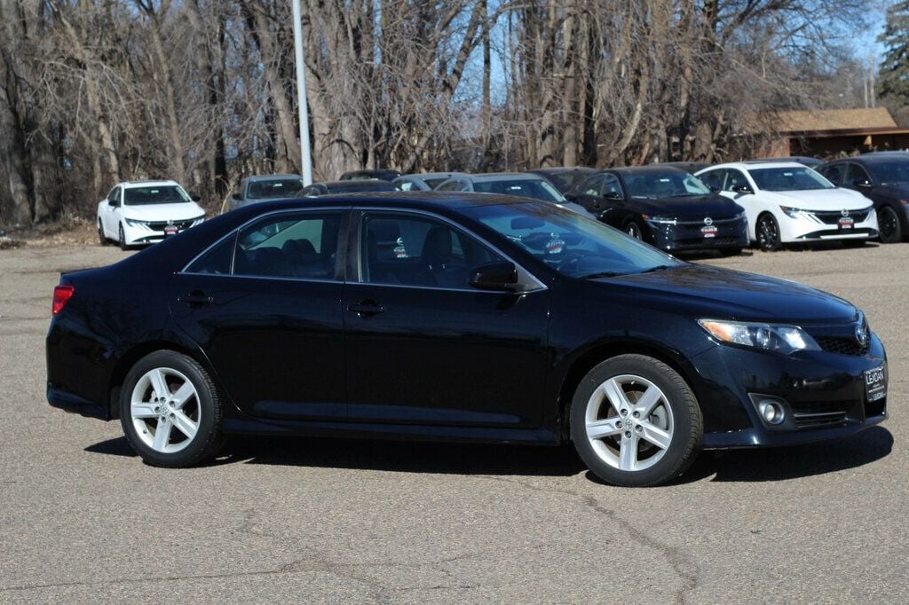2014 Toyota Camry SE SEDAN  - 22996178 | Video 1
