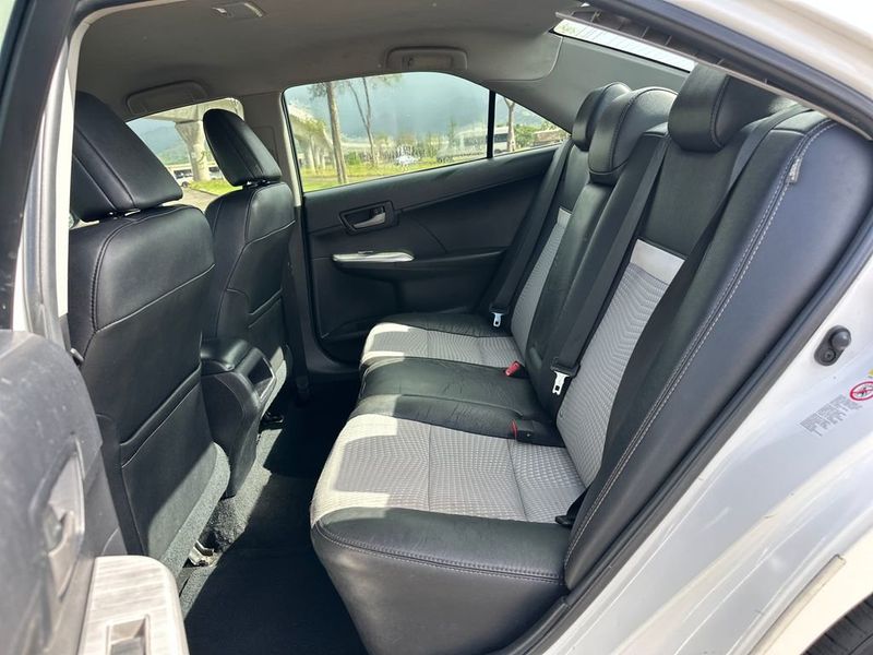 2014 Toyota Camry SE Sport - 22967789 - 13