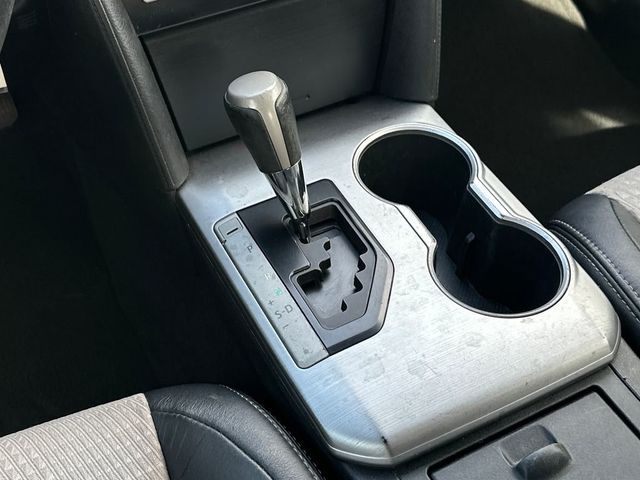 2014 Toyota Camry SE Sport - 22967789 - 16