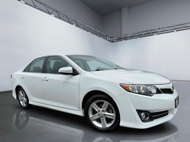 2014 Toyota Camry SE Sport - 23050394 - 17