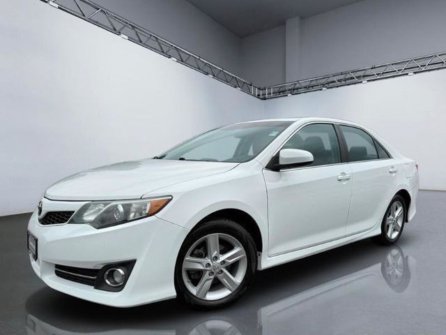 2014 Toyota Camry SE Sport - 23050394 - 18
