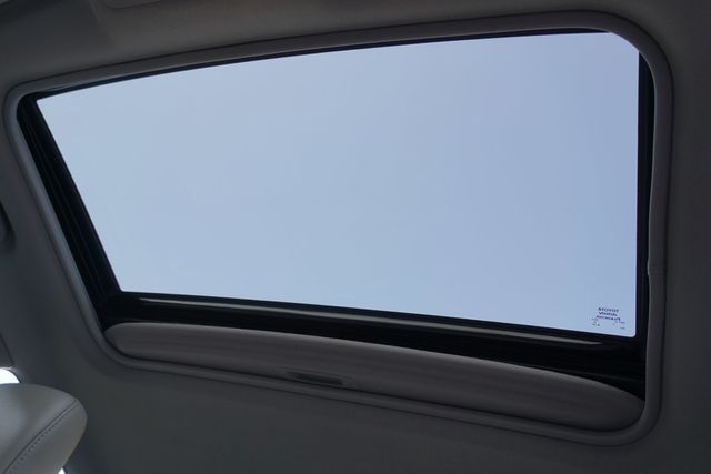 2014 Toyota Camry Hybrid  - 22977936 - 17