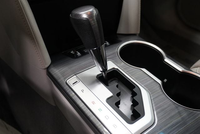 2014 Toyota Camry Hybrid  - 22977936 - 21