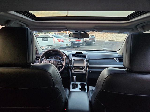 2014 Toyota Camry Hybrid SE 4dr Sedan (2014.5) - 22863145 - 16