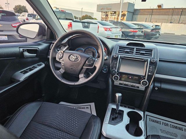 2014 Toyota Camry Hybrid SE 4dr Sedan (2014.5) - 22863145 - 17
