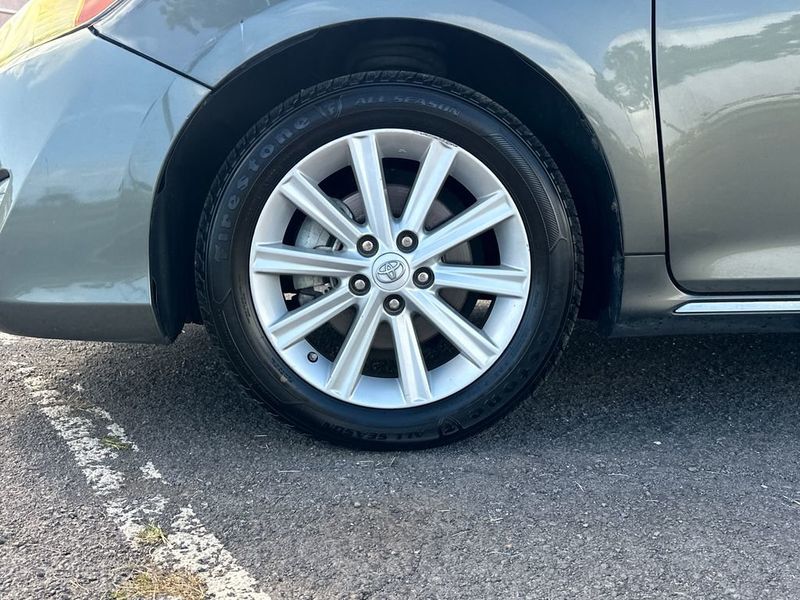 2014 Toyota Camry Hybrid XLE - 23020754 - 11