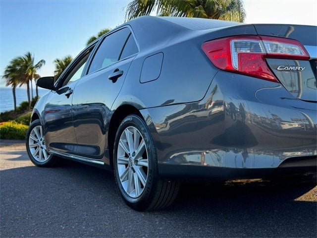 2014 Toyota Camry Hybrid XLE - 22642395 - 5