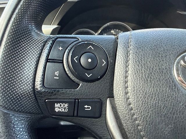 2014 Toyota Corolla 4dr Sedan CVT LE - 23078739 - 10