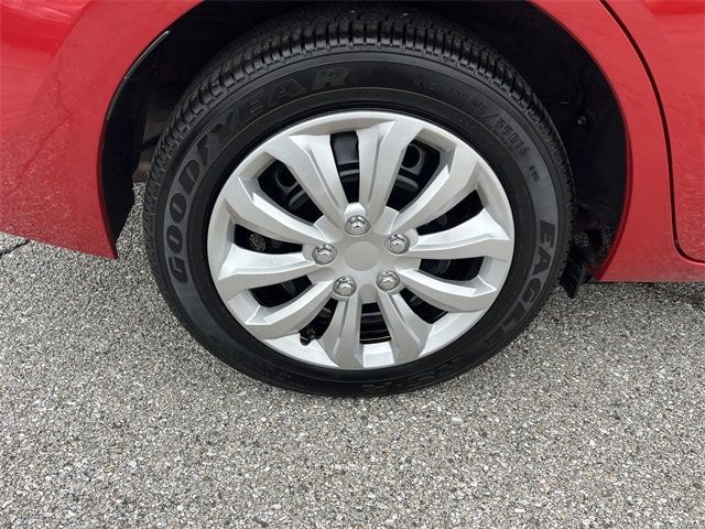 2014 Toyota Corolla 4dr Sedan CVT LE - 22950567 - 14