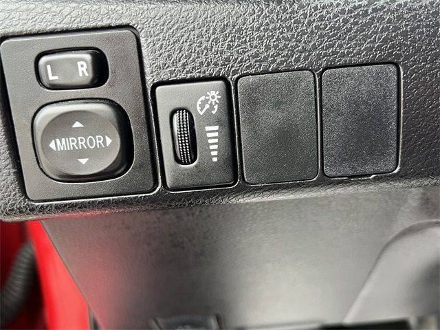 2014 Toyota Corolla 4dr Sedan CVT LE - 22950567 - 19