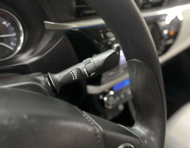 2014 Toyota Corolla 4dr Sedan CVT LE Plus - 22995195 - 27