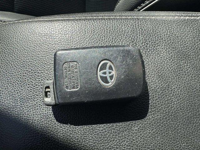 2014 Toyota Corolla 4dr Sedan CVT S Premium - 22936476 - 40