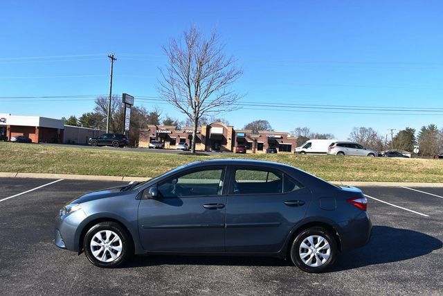 2014 Toyota Corolla 4dr Sedan Manual L - 22975196 - 38