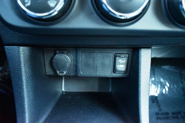 2014 Toyota Corolla 4dr Sedan Manual L - 22975196 - 8