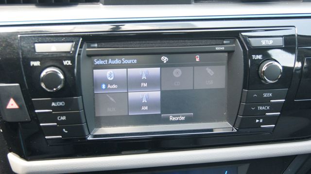 2014 Toyota Corolla JUST SERVICED , VERY CLEAN INSIDE AND OUT  - 22874540 - 14