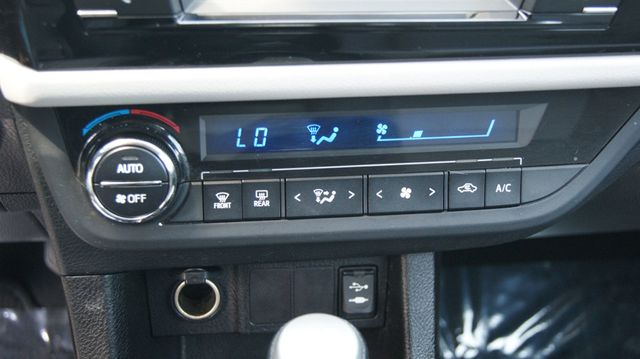 2014 Toyota Corolla JUST SERVICED , VERY CLEAN INSIDE AND OUT  - 22874540 - 19