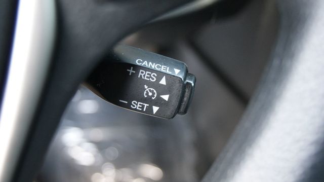 2014 Toyota Corolla JUST SERVICED , VERY CLEAN INSIDE AND OUT  - 22874540 - 28