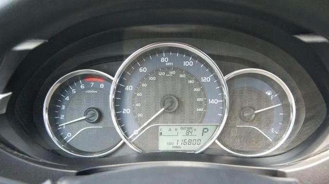 2014 Toyota Corolla JUST SERVICED , VERY CLEAN INSIDE AND OUT  - 22874540 - 2