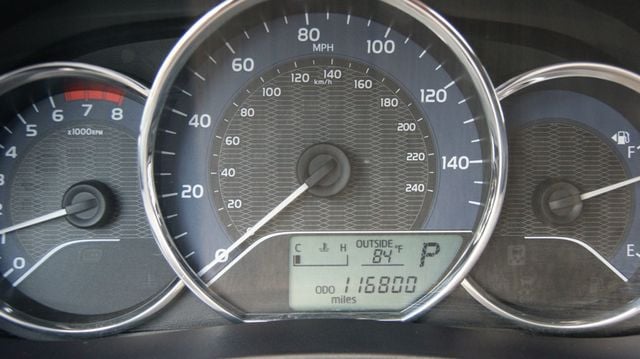 2014 Toyota Corolla JUST SERVICED , VERY CLEAN INSIDE AND OUT  - 22874540 - 3