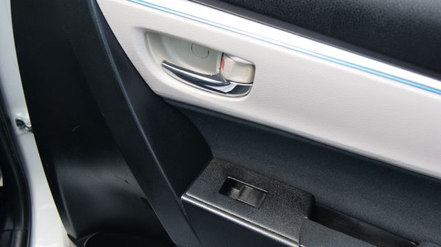 2014 Toyota Corolla JUST SERVICED , VERY CLEAN INSIDE AND OUT  - 22874540 - 44