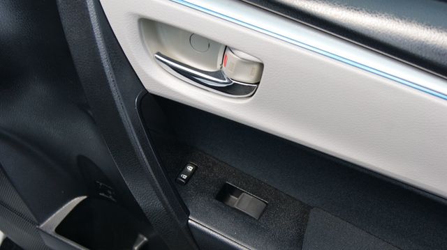 2014 Toyota Corolla JUST SERVICED , VERY CLEAN INSIDE AND OUT  - 22874540 - 48