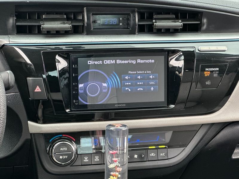 2014 Toyota Corolla LE - 23016413 - 14