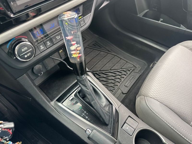 2014 Toyota Corolla LE - 23016413 - 17