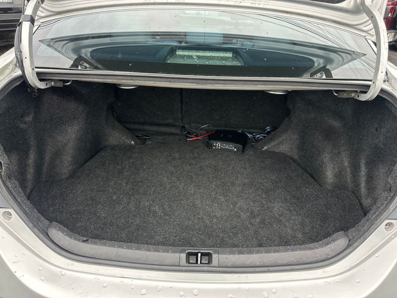 2014 Toyota Corolla LE - 23016413 - 18