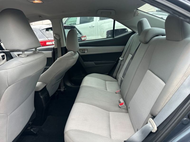 2014 Toyota Corolla LE - 23032895 - 14