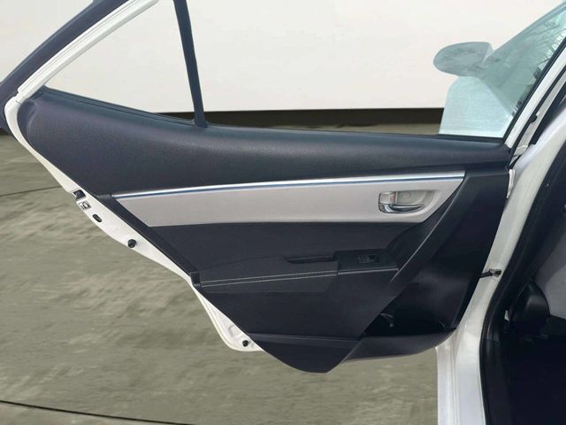 2014 Toyota Corolla LE 4dr Sedan - 22974789 - 11