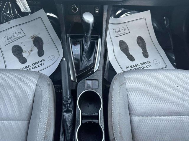 2014 Toyota Corolla LE 4dr Sedan - 22974789 - 19