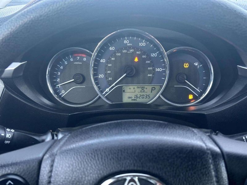 2014 Toyota Corolla LE 4dr Sedan - 22974789 - 24