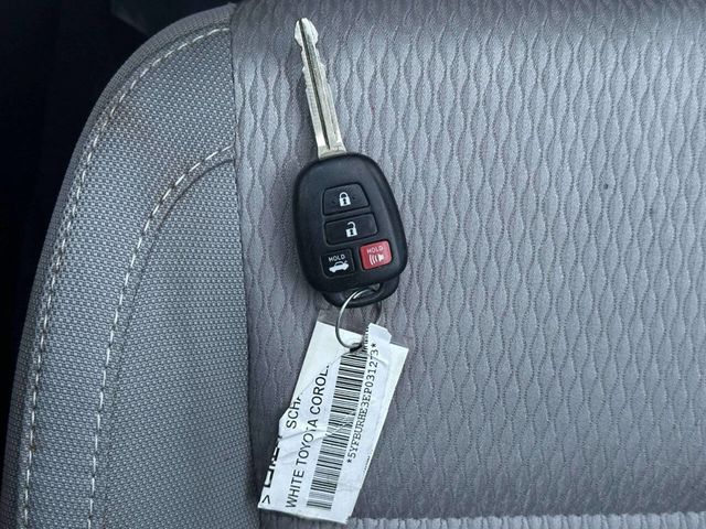 2014 Toyota Corolla LE 4dr Sedan - 22974789 - 30