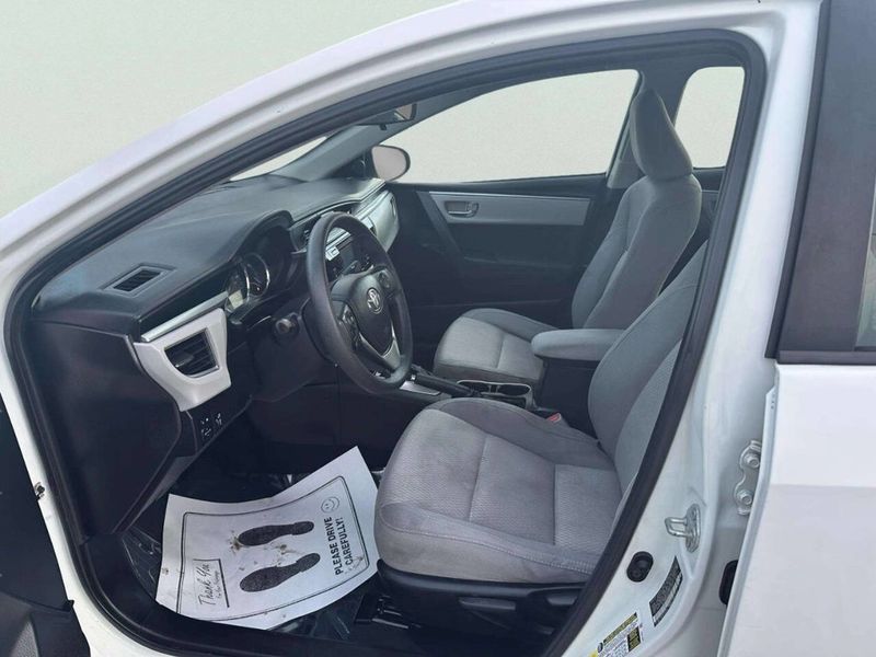 2014 Toyota Corolla LE 4dr Sedan - 22974789 - 8