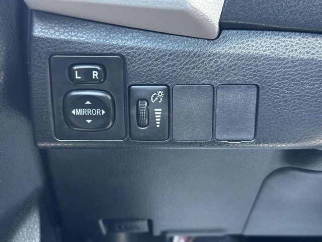 2014 Toyota Corolla LE 4dr Sedan - 23050928 - 26