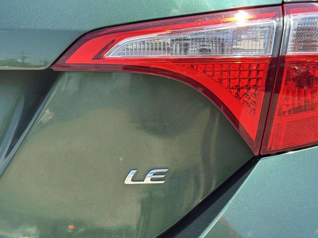 2014 Toyota Corolla LE 4dr Sedan - 23050928 - 36