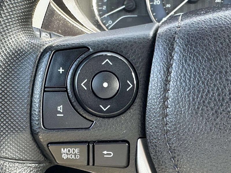 2014 Toyota Corolla LE Eco 4dr Sedan - 22968394 - 28