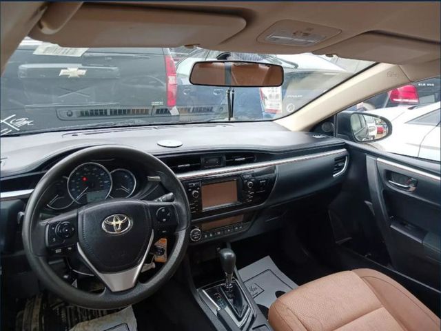 2014 Toyota Corolla LE Sedan 4D - 22536567 - 19