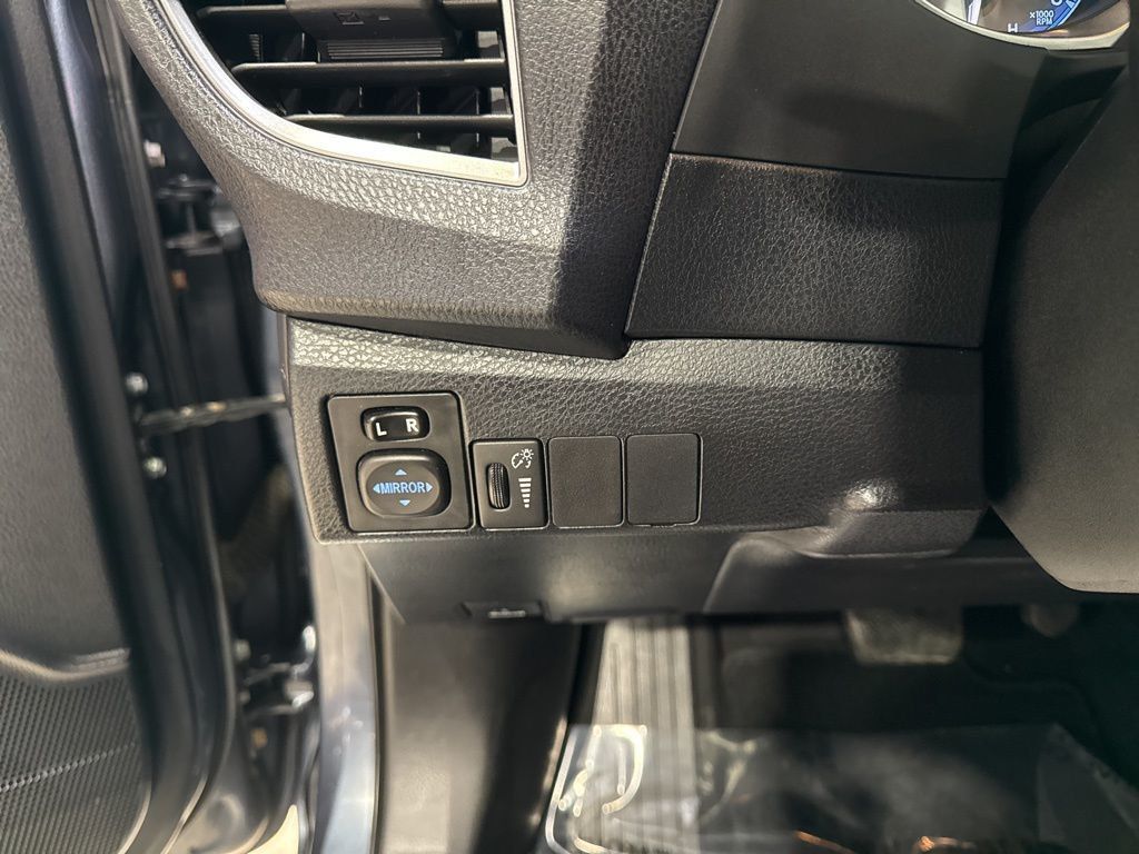 2014 Toyota Corolla S Plus - 22993284 - 12