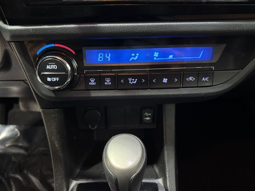 2014 Toyota Corolla S Plus - 22993284 - 16