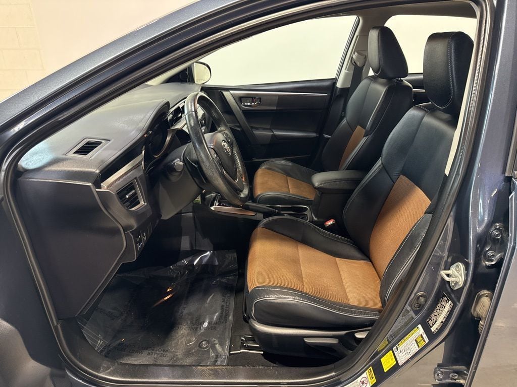 2014 Toyota Corolla S Plus - 22993284 - 19