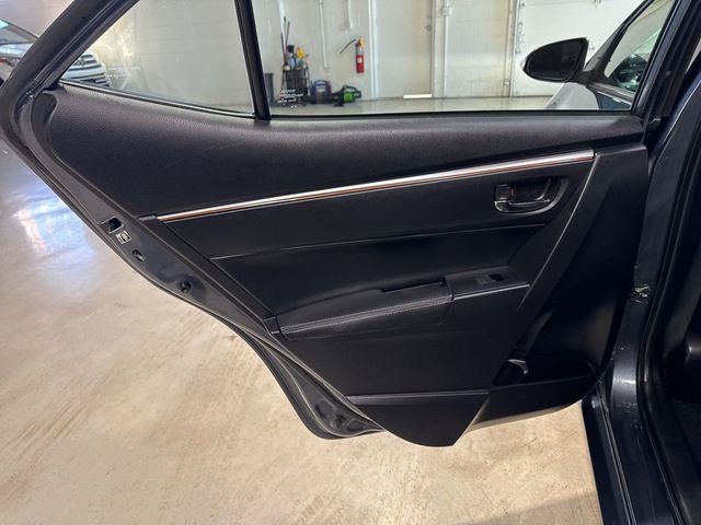 2014 Toyota Corolla S Plus - 22993284 - 29